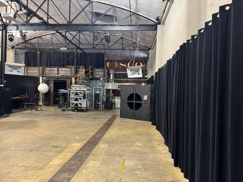 More Photos Of 1425 Folsom St, San Francisco Bar For Sale