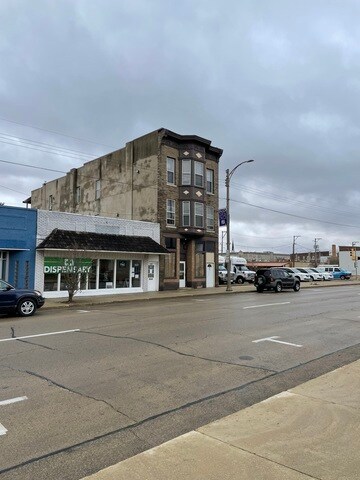 More Photos Of 211 E Stephenson St, Freeport Apartments For Sale