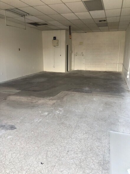 More Photos Of 3104-3130 N Las Vegas Blvd, Las Vegas Unknown For Lease