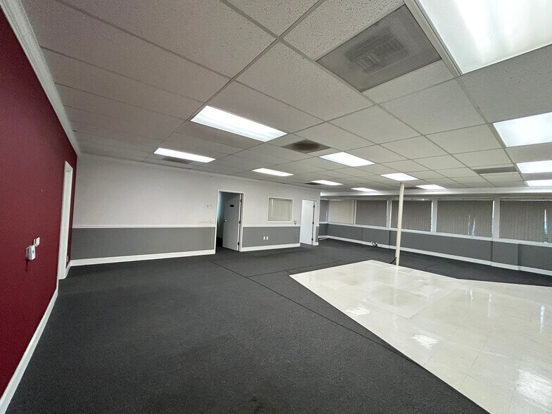 More Photos Of 305-355 E Foothill Blvd, Pomona Unknown For Lease