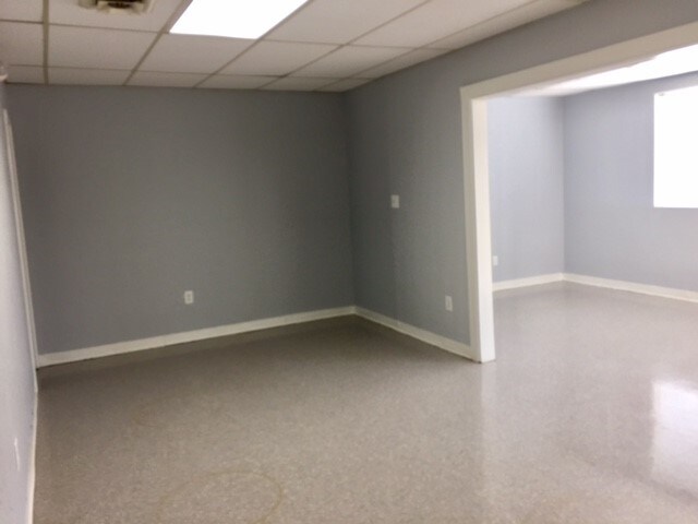 More Photos Of 1003 SW E Ave, Lawton Freestanding For Sale