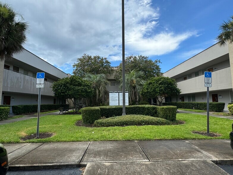 More Photos Of 1403 Medical Plaza Dr, Sanford Medical For Sale