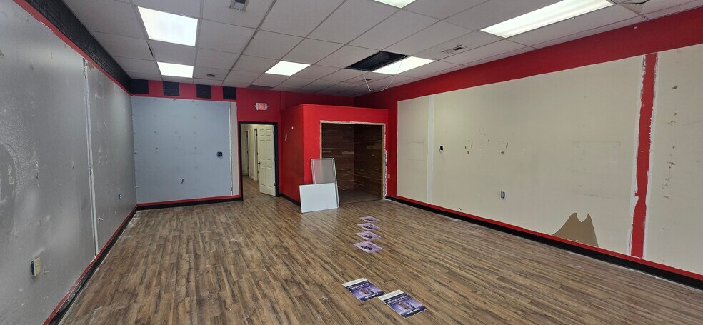 More Photos Of 117-129 Dayton St, Beckley Freestanding For Lease