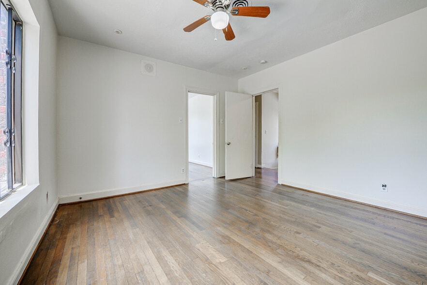 More Photos Of 2601 Prospect St, Houston Medical For Sale