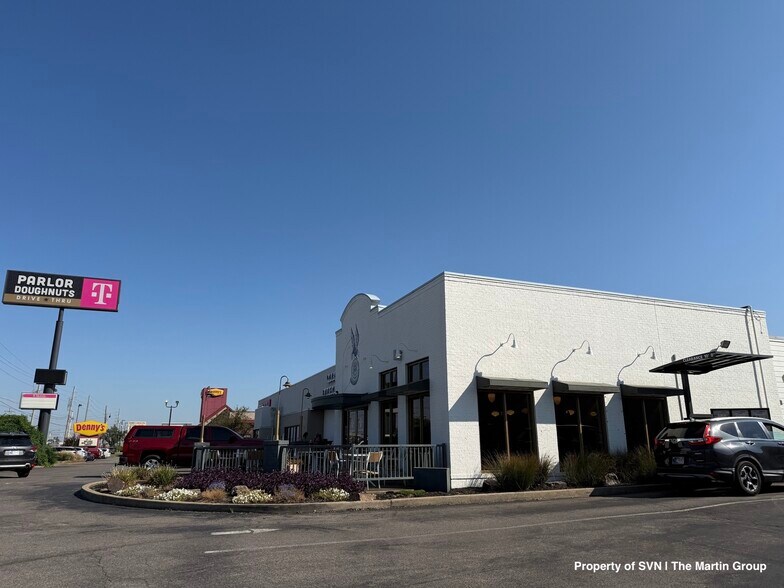 More Photos Of 301-303 N Green River Rd, Evansville Freestanding For Sale