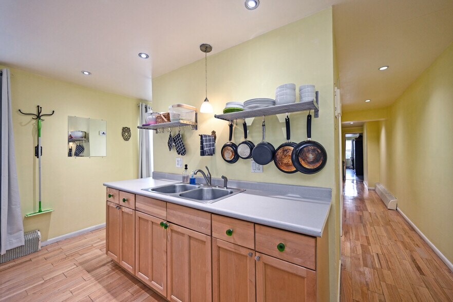 More Photos Of 118 E Liberty St, Cincinnati Apartments For Sale