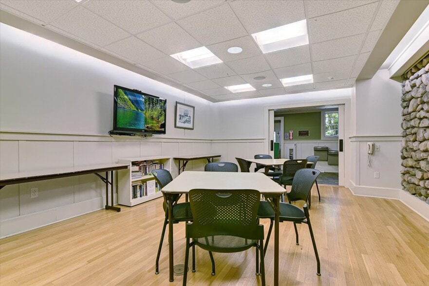 More Photos Of 6683 PA-191, Cresco Flex For Sale