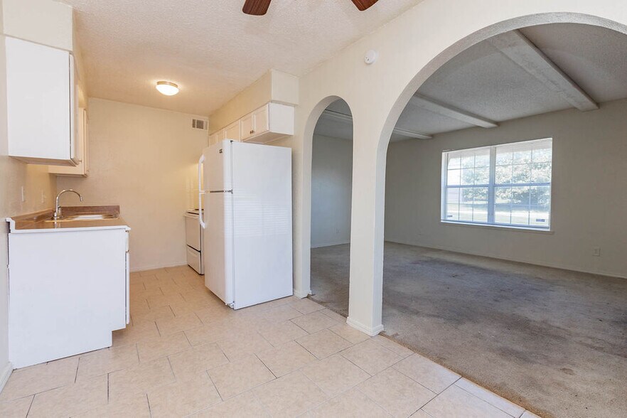 More Photos Of 7404 Lyrewood Ln, Oklahoma City Apartments For Sale