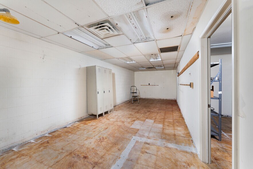 More Photos Of 112 Old Mill Rd, Cartersville Research And Development For Sale