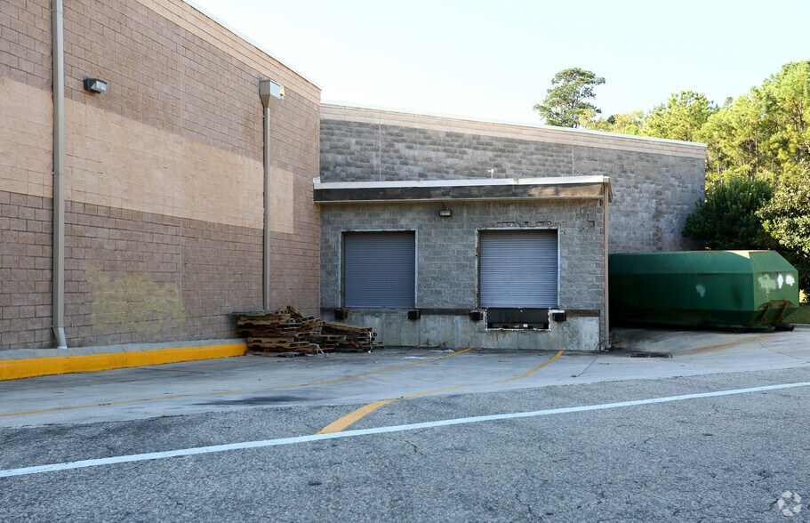 More Photos Of 3240 Capital Cir NE, Tallahassee General Retail For Lease