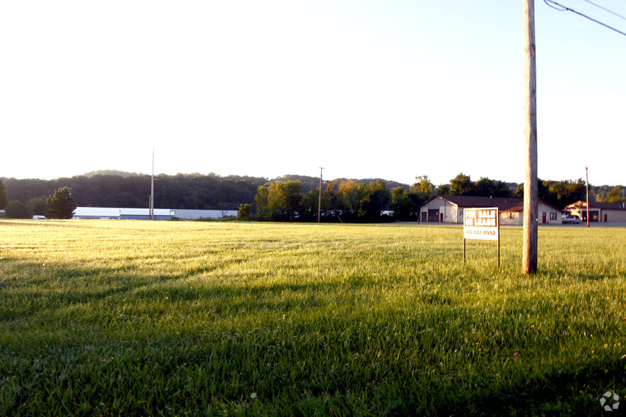 Primary Photo Of 351 Stonecreek Rd SW, New Philadelphia Land For Lease