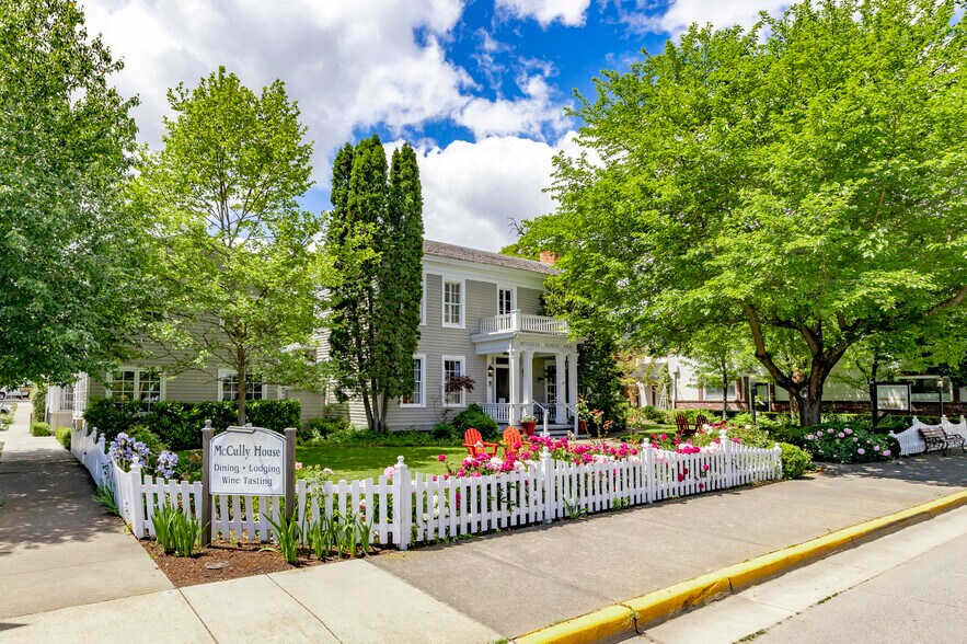 More Photos Of 240 E California St, Jacksonville Hotel For Sale