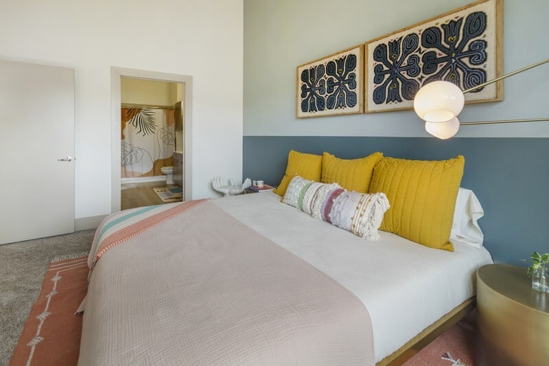 More Photos Of 2717 S Lamar Blvd, Austin Apartments For Lease