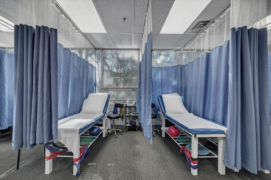 More Photos Of 540 N State Rd, Briarcliff Manor Village Medical For Lease