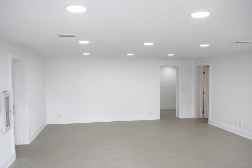 More Photos Of 1905 Kentucky Ave, Winter Park Warehouse For Sale