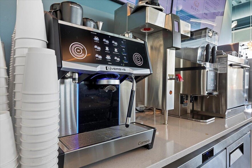 More Photos Of 4201 Rivers Edge Pky, Council Bluffs Office For Lease