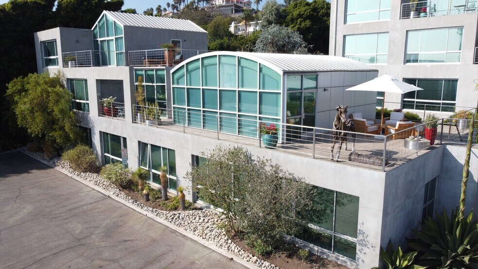 Primary Photo Of 24955 Pacific Coast Hwy, Malibu Loft Creative Space For Lease