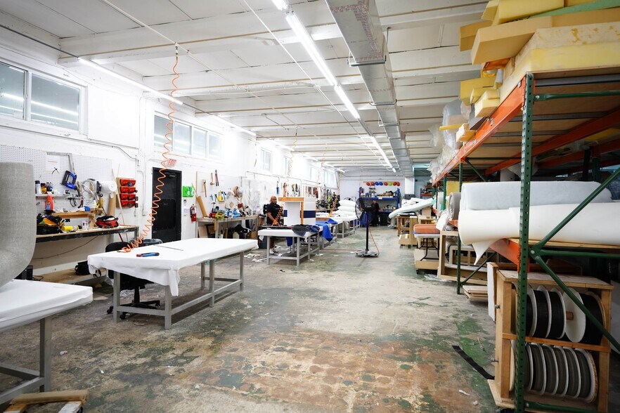 More Photos Of 667 NW 29th St, Miami Warehouse For Lease