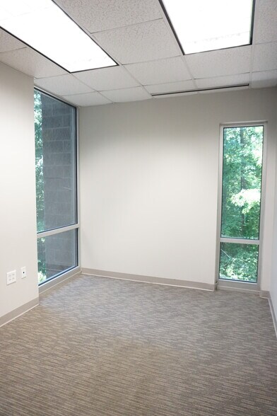 More Photos Of 6880 Perry Creek Rd, Raleigh Office For Lease