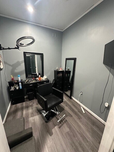 More Photos Of 3904-3910 Augusta Rd, Greenville Unknown For Lease