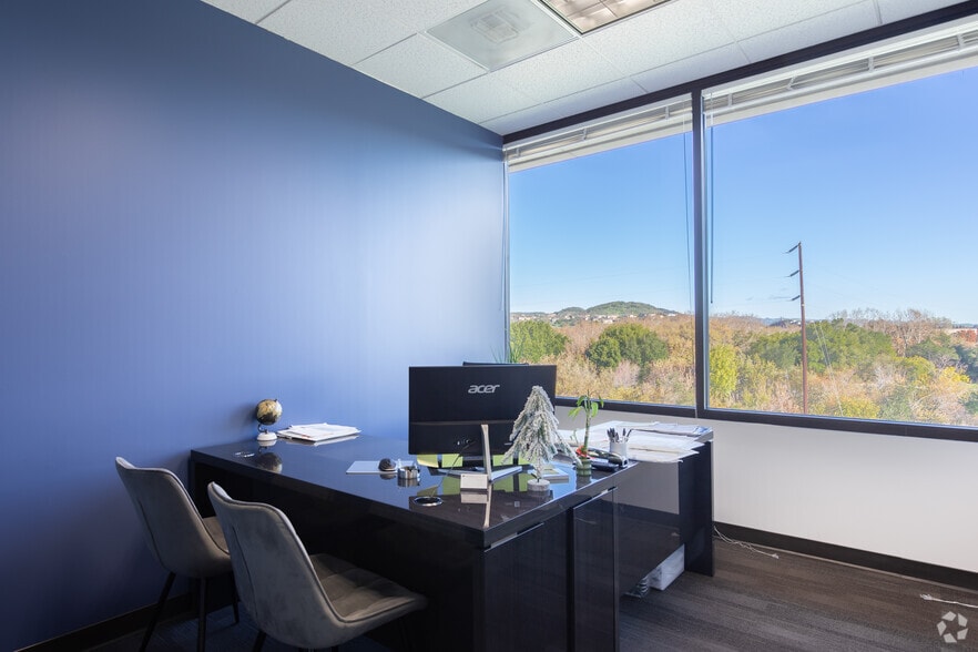 More Photos Of 5030 Business Center Dr, Fairfield Medical For Lease