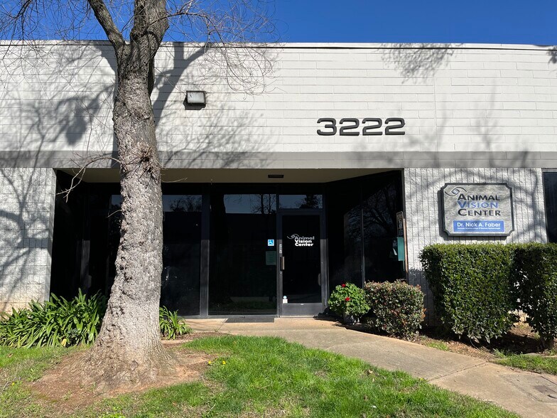 More Photos Of 3222-3226 Ramos Cir, Sacramento Office For Lease