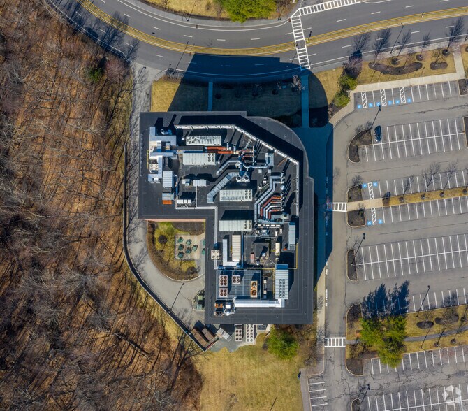 More Photos Of 175 Crossing Blvd, Framingham Office For Lease