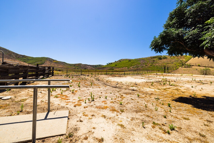 More Photos Of 5324 Chesebro Rd, Agoura Hills Land For Sale