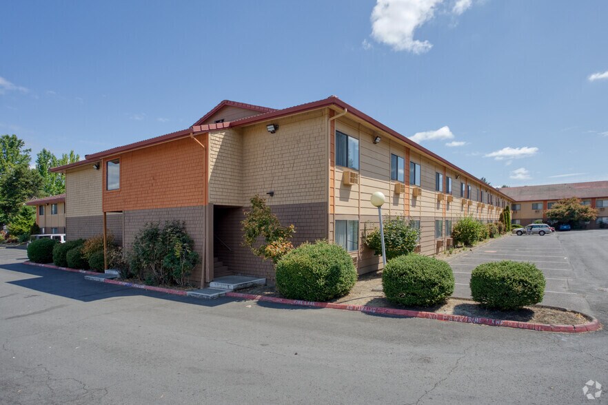 More Photos Of 6221 NE 82nd Ave, Portland Hotel For Sale