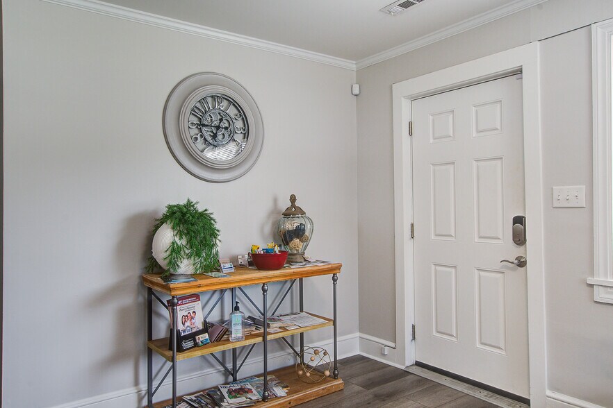 More Photos Of 500 N Pine St, Summerville Office For Sale