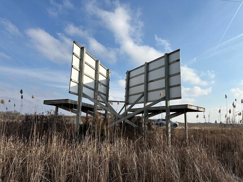 More Photos Of 4330 W Mount Morris Rd, Mount Morris General Retail For Sale