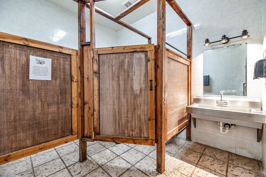 More Photos Of 8336 TX 570, San Angelo Restaurant For Sale