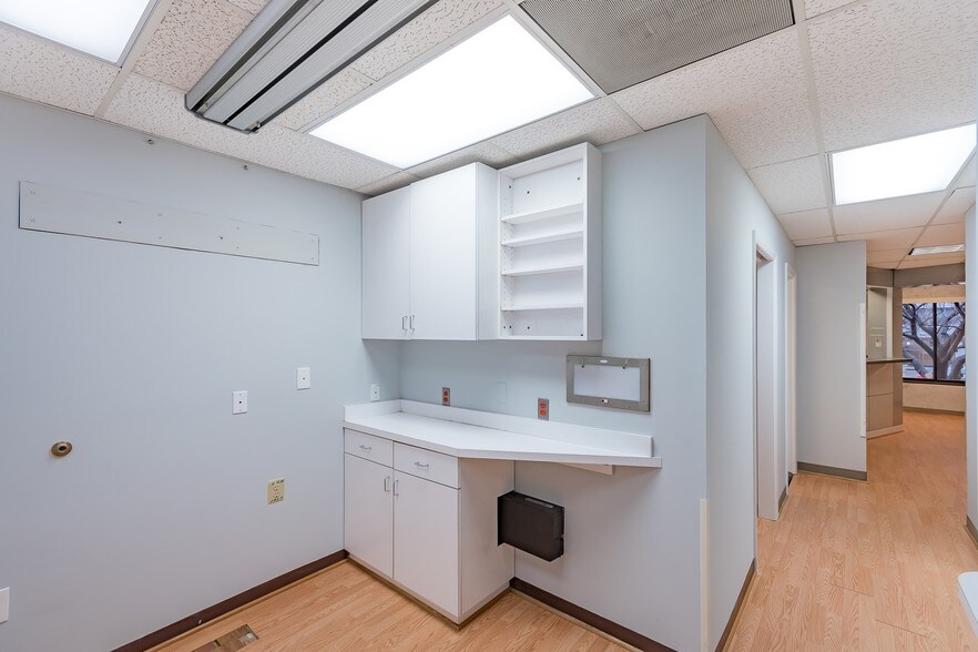 More Photos Of 7960-7990 Old Georgetown Rd, Bethesda Medical For Sale