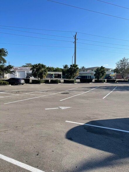 More Photos Of 61 NW 44th St, Fort Lauderdale Unknown For Lease