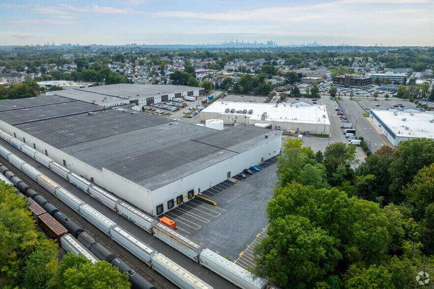 More Photos Of 95 Mayhill St, Saddle Brook Distribution For Lease