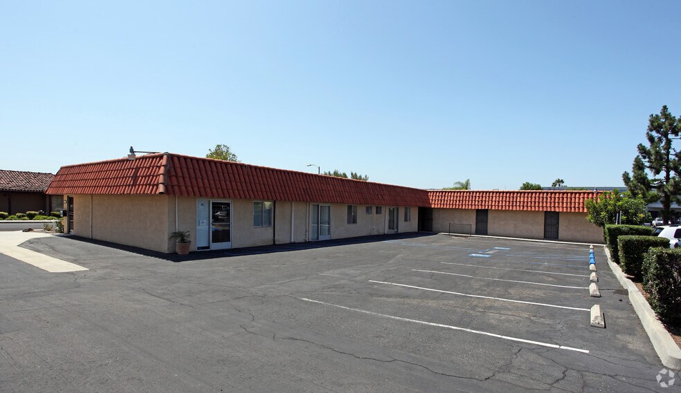More Photos Of 1554-1568 Creek St, San Marcos Office For Lease