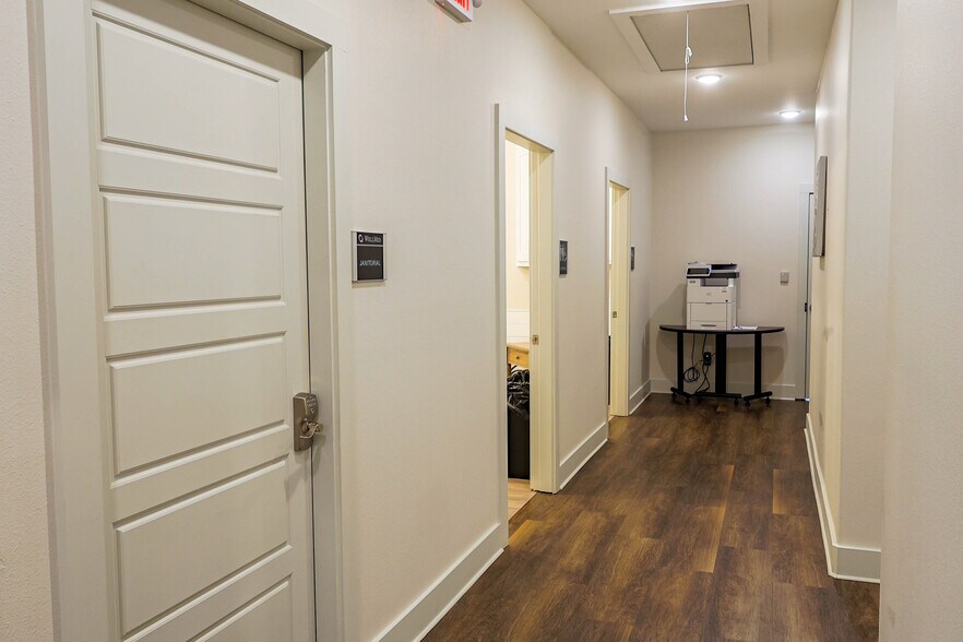 More Photos Of 5004 122nd St, Lubbock Office Residential For Lease