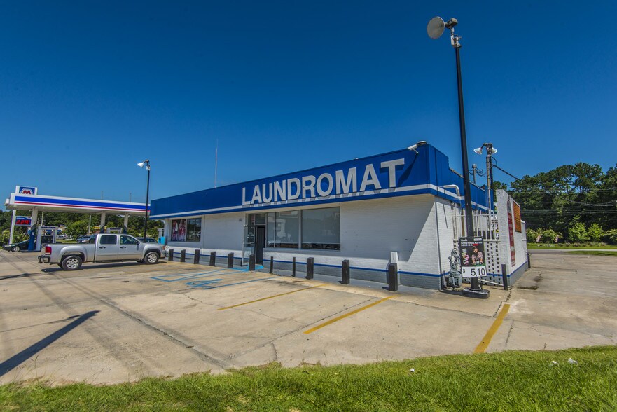 More Photos Of 1950 N Main St, Summerville Convenience Store For Sale