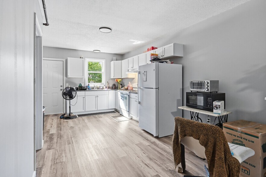 More Photos Of 13 Center St, Chicopee Restaurant For Sale