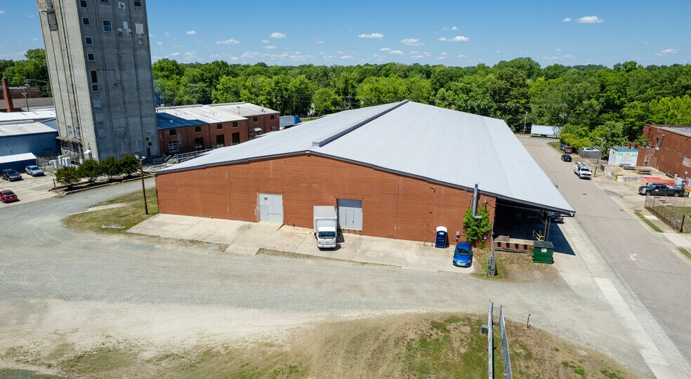 Primary Photo Of 1111 Neville St, Durham Warehouse For Lease