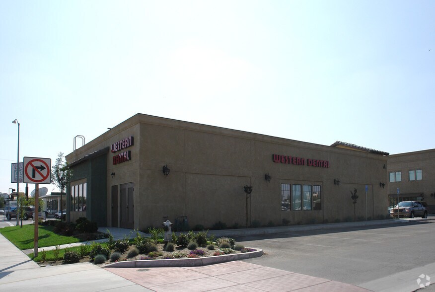 More Photos Of 1201D 24th St, Bakersfield Unknown For Lease