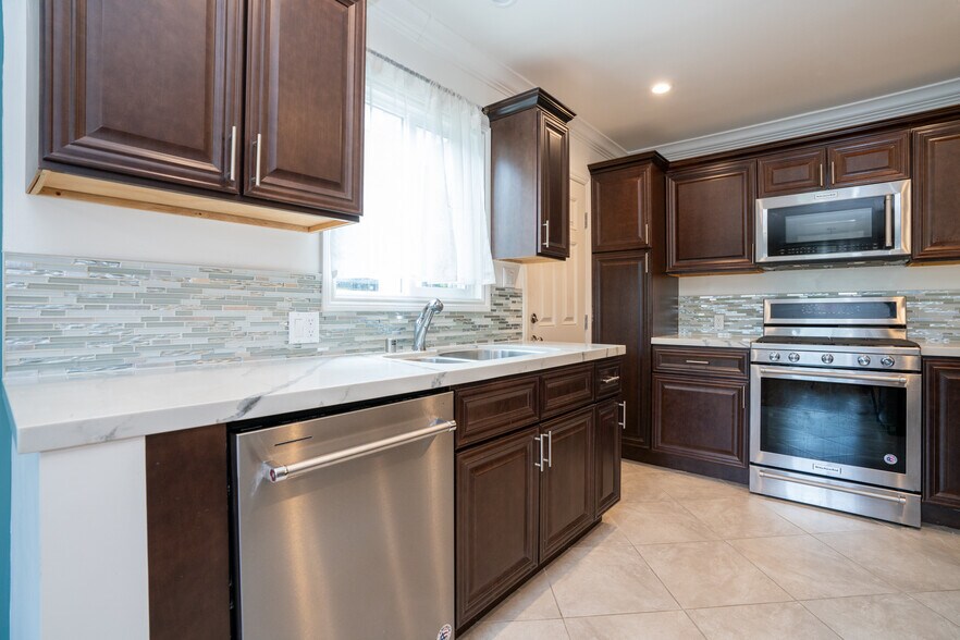 More Photos Of 1301 S Beverly Glen Blvd, Los Angeles Apartments For Sale