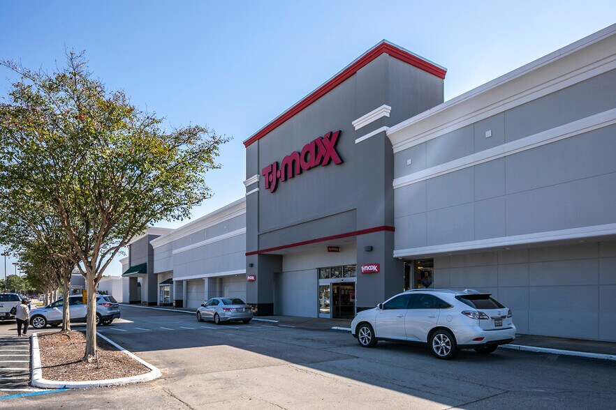 More Photos Of 5450 FM 1960 Rd W, Houston Unknown For Lease