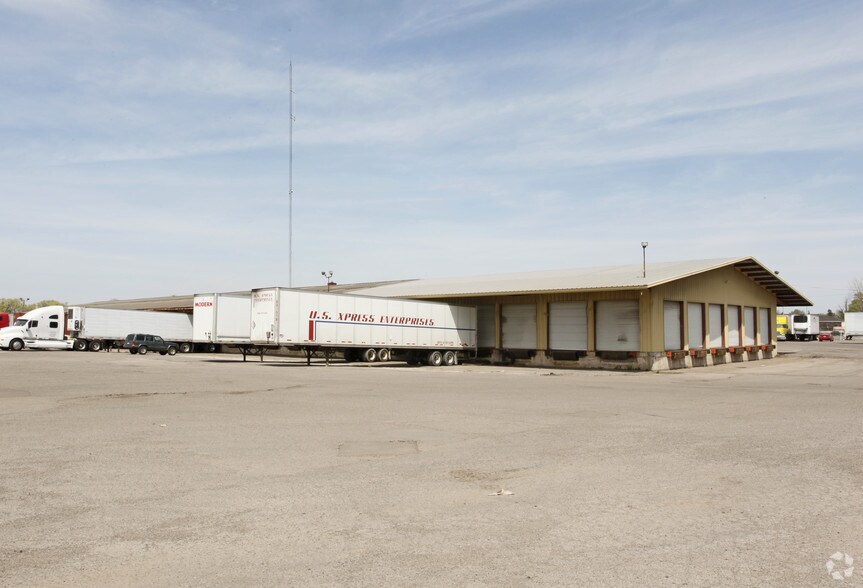 More Photos Of 4175 Central St, Detroit Truck Terminal For Lease