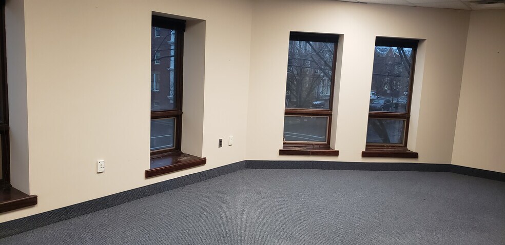 More Photos Of 400 N Columbus St, Alexandria Office For Lease