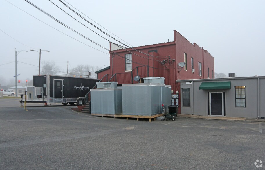 More Photos Of 301-309 7th St N, Clanton Office For Sale