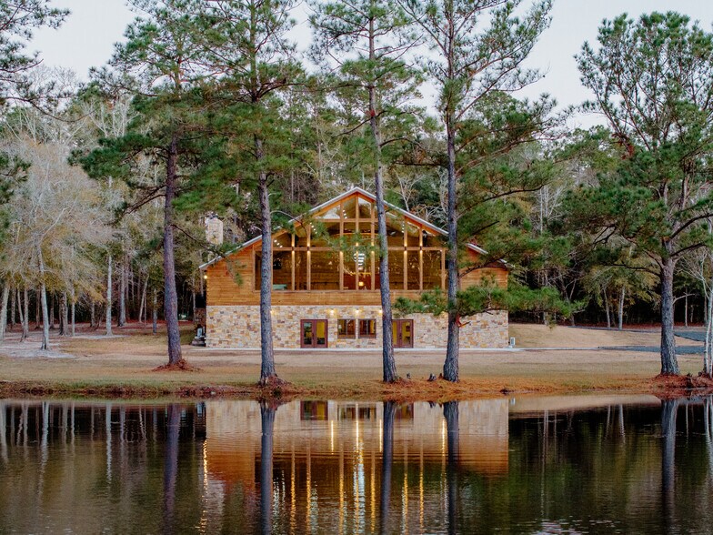 Primary Photo Of 3817 Central St, Waycross Specialty For Sale