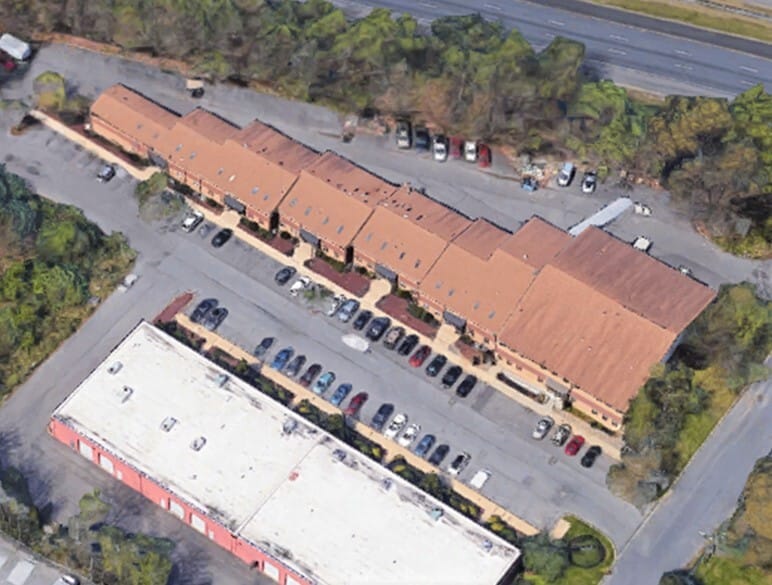 More Photos Of 600 Deer Rd, Cherry Hill Light Distribution For Sale