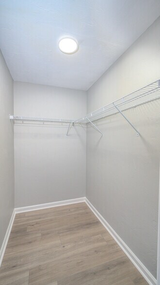 More Photos Of 1533 S Bronough St, Tallahassee Apartments For Sale