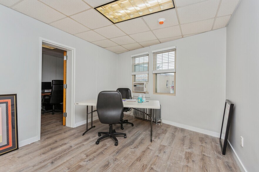 More Photos Of 434-440 White Plains Rd, Eastchester Apartments For Lease